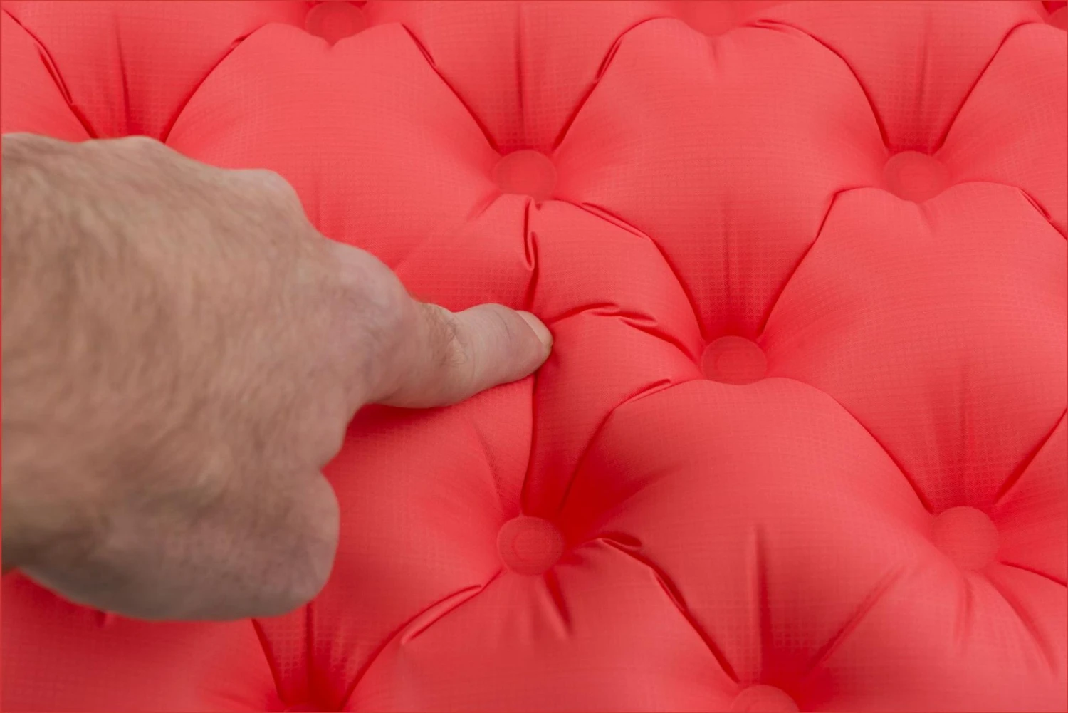 SEA TO SUMMIT ULTRALIGHT INSULATED WOMEN TC-Regular Mattress Red 6 SEA TO SUMMIT ULTRALIGHT INSULATED WOMEN TC-Regular Mattress Red - Image 4